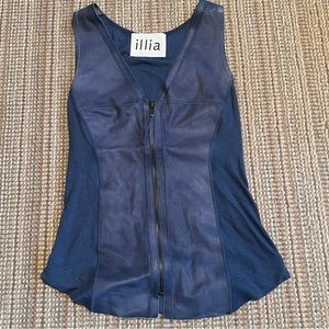 illia denim blue leather top, size 6